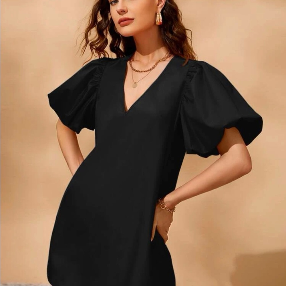 Black dress size 6 puff sleeve V neck evening outfit